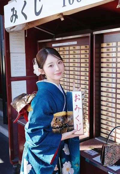 Ví dụ chụp ảnh kimono ngoại cảnh tại Asakusa