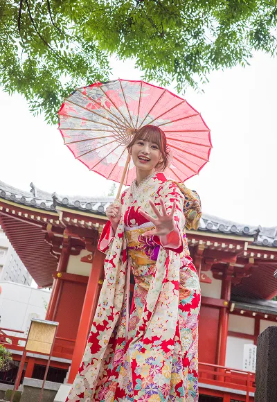 Ví dụ chụp ảnh kimono ngoại cảnh tại Asakusa