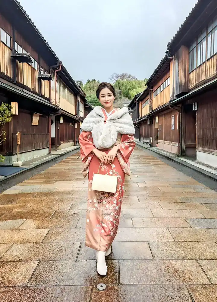 Kimono Photoshoot Plan
Customer Gallery