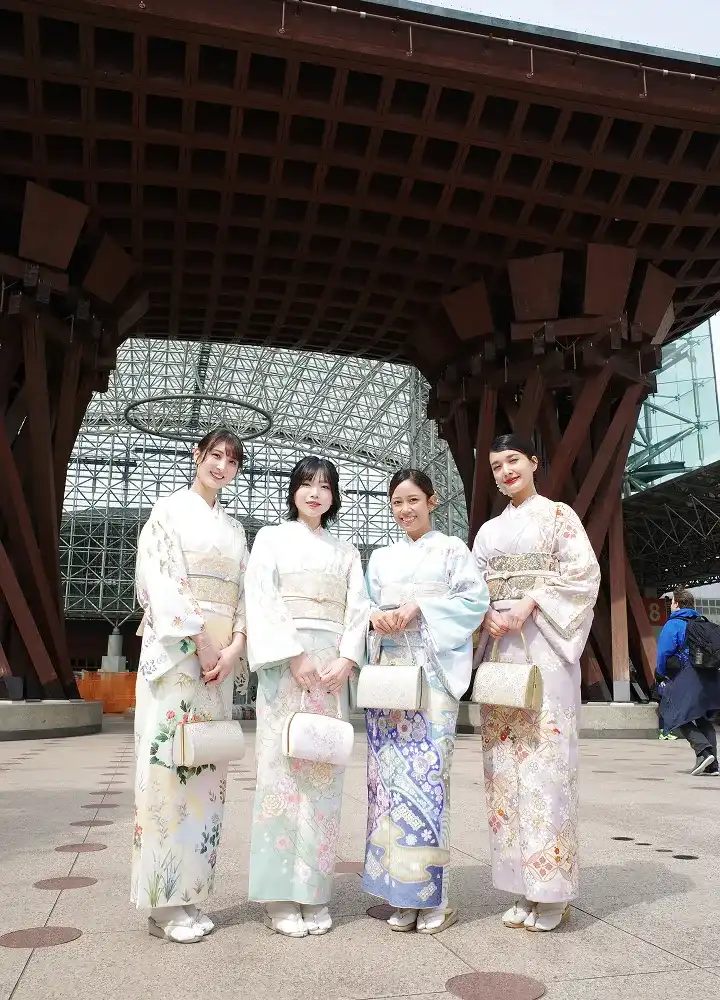 Kimono Photoshoot Plan
Customer Gallery