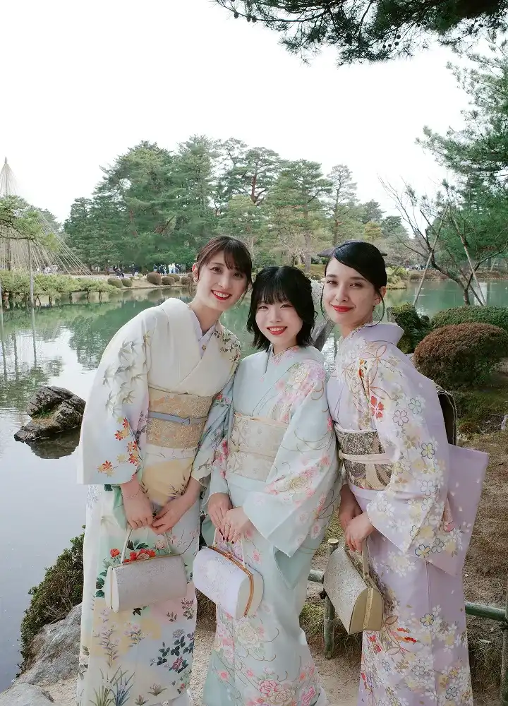 Kimono Photoshoot Plan
Customer Gallery