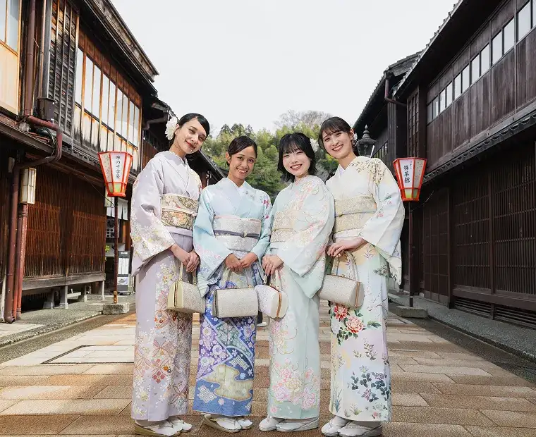 Higashi Chaya District