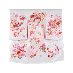 紗綾形地紋・右に牡丹、左に桜、背に鞠(白)