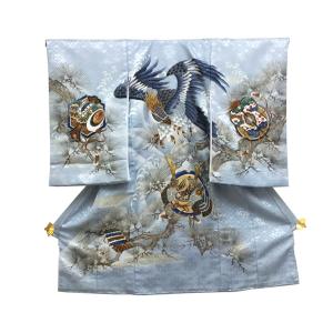 右に軍配、左に小槌、背に鷹と雪輪に兜(浅縹色)