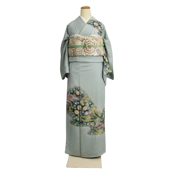 辻が花山麓に霞たなびく