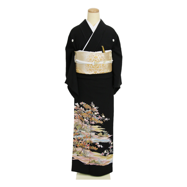 華やかな木々と波