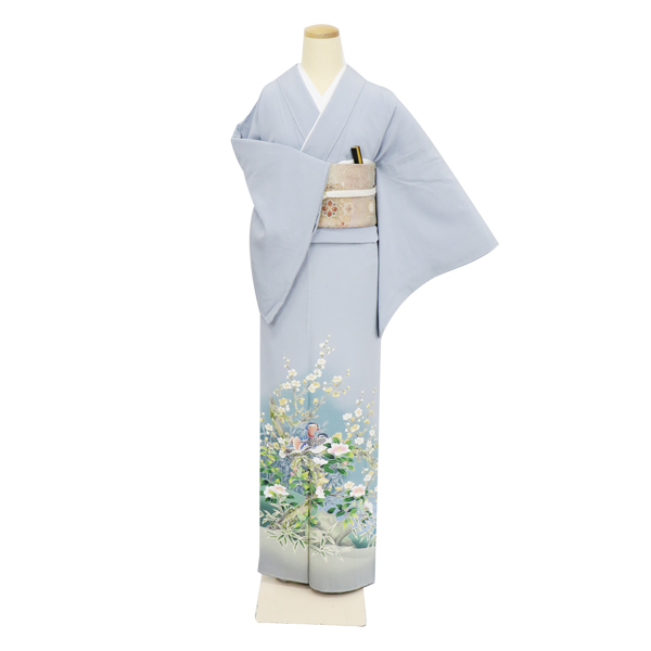 水面に寄り添う夫婦のおしどり達