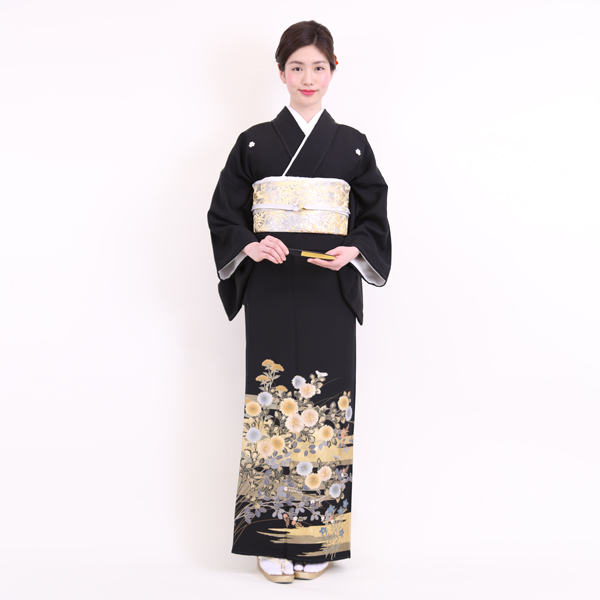棚引く菊と牡丹